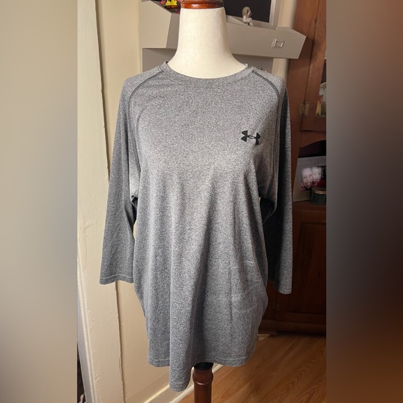 UNDER ARMOUR Heat Gear 3/4 Quarter Sleeves T-Shirt Size Medium - Picture 1 of 3